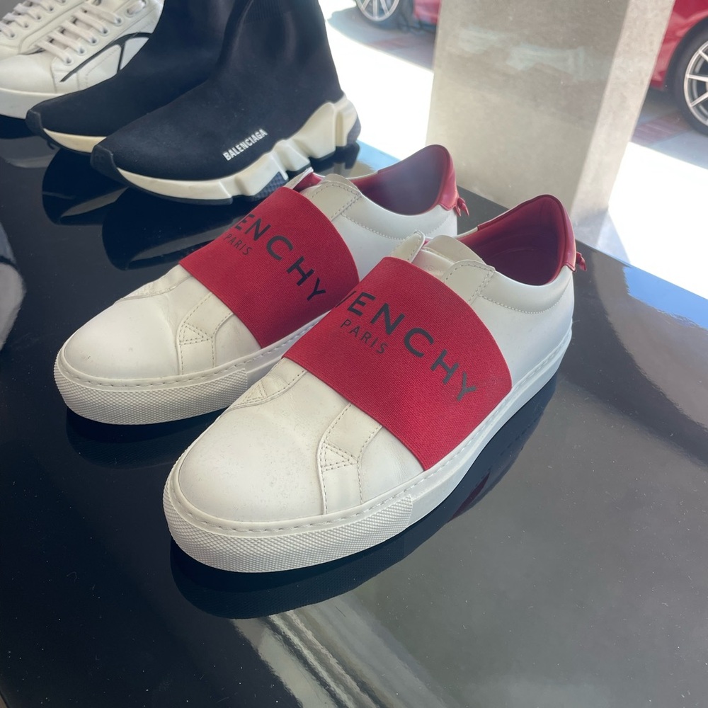 Women’s Givenchy Sneakers